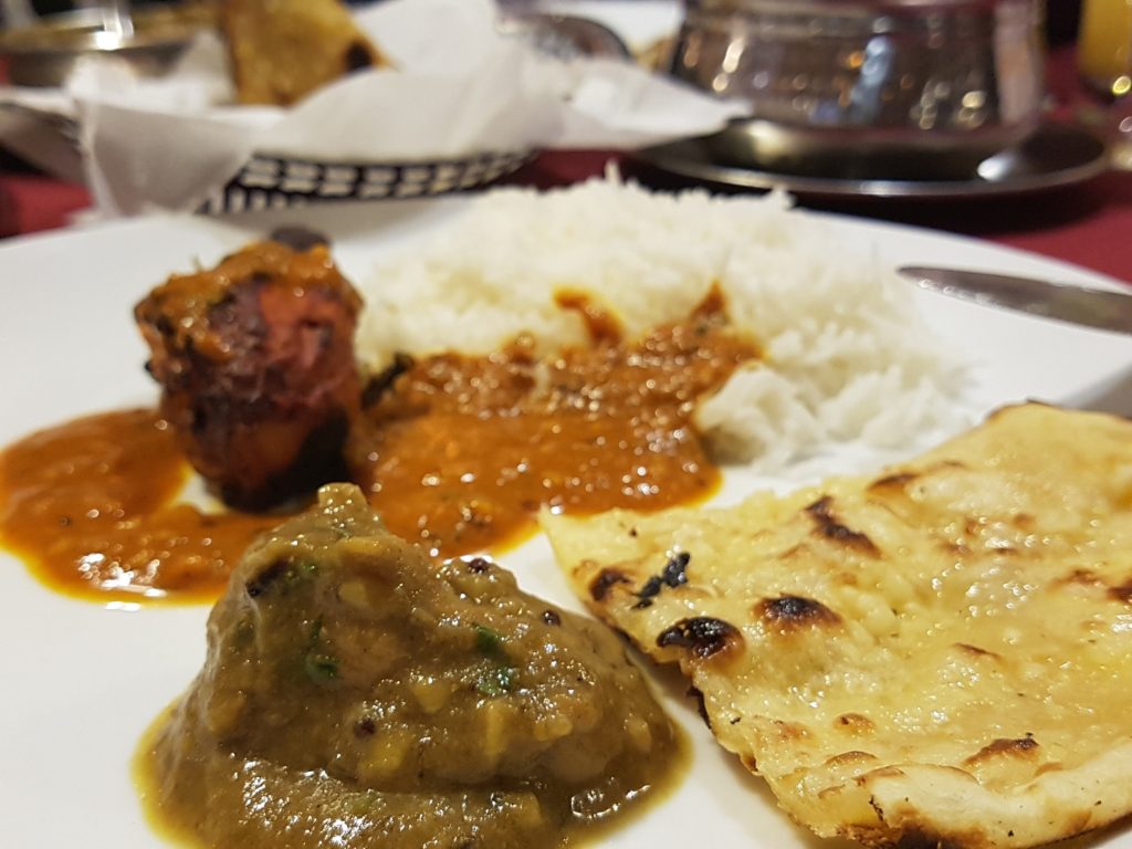 Où manger Indien à Abidjan ? | Welcome to Delhi Darbar